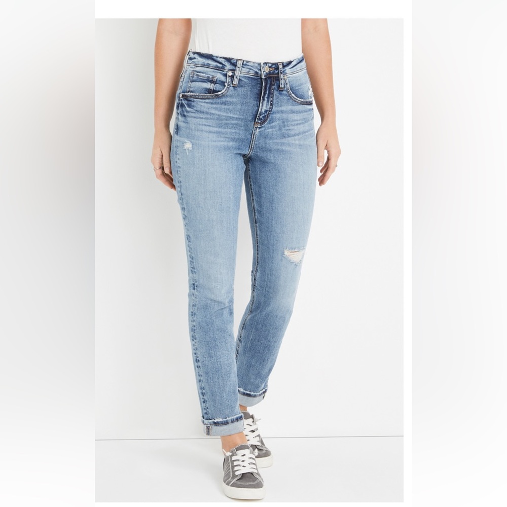 Silver Jeans Co.® Beau Boyfriend Curvy Mid Rise Ripped Jean